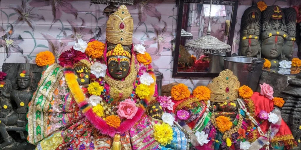 कोट भ्रामरी के मंदिर का निर्माण कब, कैसे व किसने किया? आज तक है रहस्य, पढ़िए पूरी खबर में!