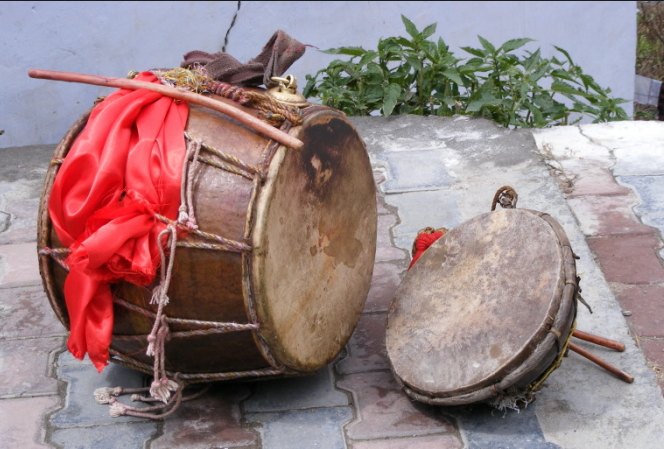 jagaar जानिए क्या है उत्तराखंड की जागर पूजा पद्धति का रहस्य, जिसे सुनकर मनुष्य के अंदर आते हैं देवता।