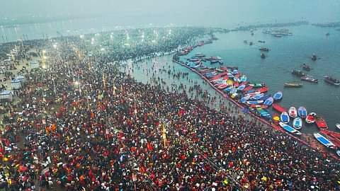 mahakumbh 2025 d670fde803b68bad76826dd8bf1ef1c0 महाकुंभ 2025: महाकुंभ का हुआ आगाज, महाकुंभ में आज सुबह 9.30 बजे तक साठ लाख श्रद्धालुओ ने किया स्नान।