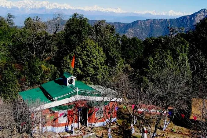 "उत्तराखंड का प्राचीन मंदिरों और सांस्कृतिक धरोहरों का शहर" - द्वाराहाट