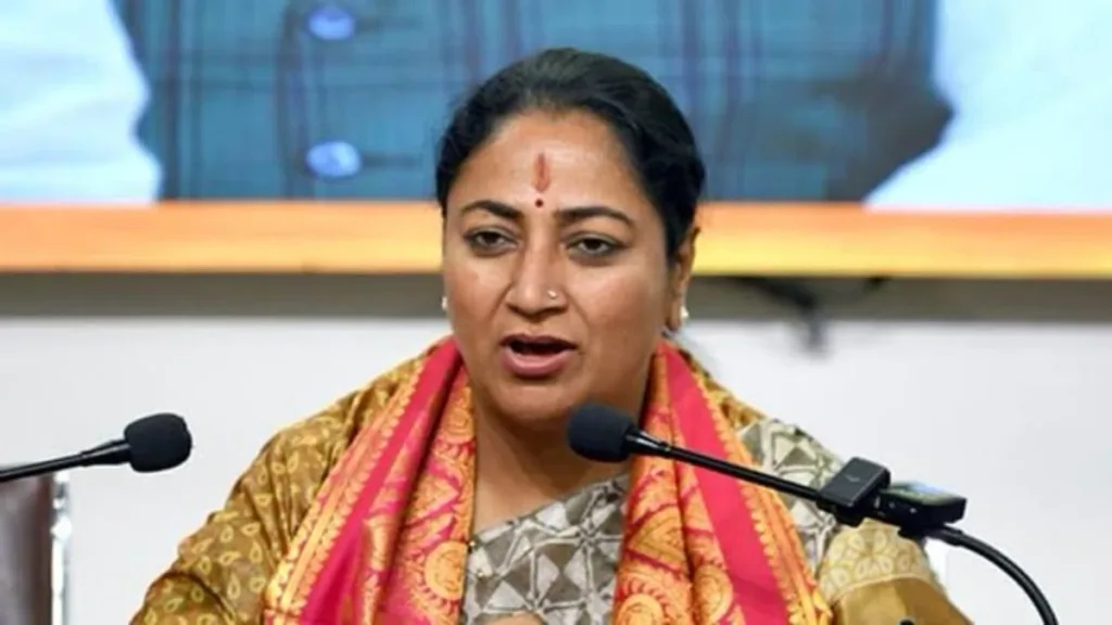 दिल्ली की सीएम रेखा गुप्ता के कार्यक्रम में फिर हंगामा, सुरक्षा व्यवस्था पर उठे सवाल