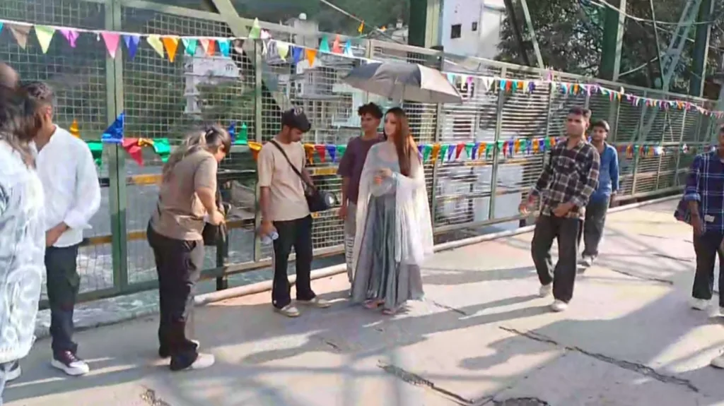 चौखुटिया पुल पर कुमाऊँनी गीत की शूटिंग संपन्न, स्थानीय सौंदर्य और संस्कृति को मिलेगी नई पहचान