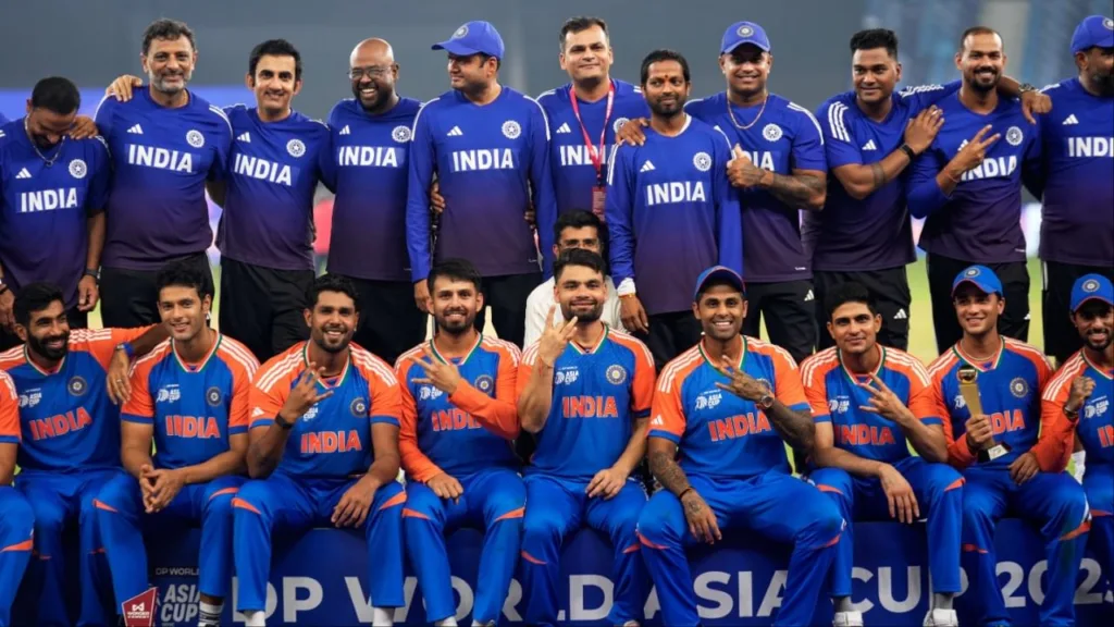 राजनीति के खेल में ट्रॉफी से किनारा: BCCI के फैसले ने नकवी को दी वैश्विक मंच पर नायाब बेइज्जती