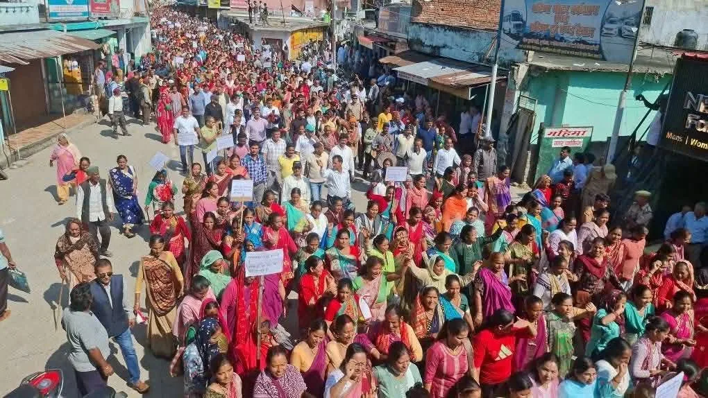 सड़क पर उतरा janaakrosh
