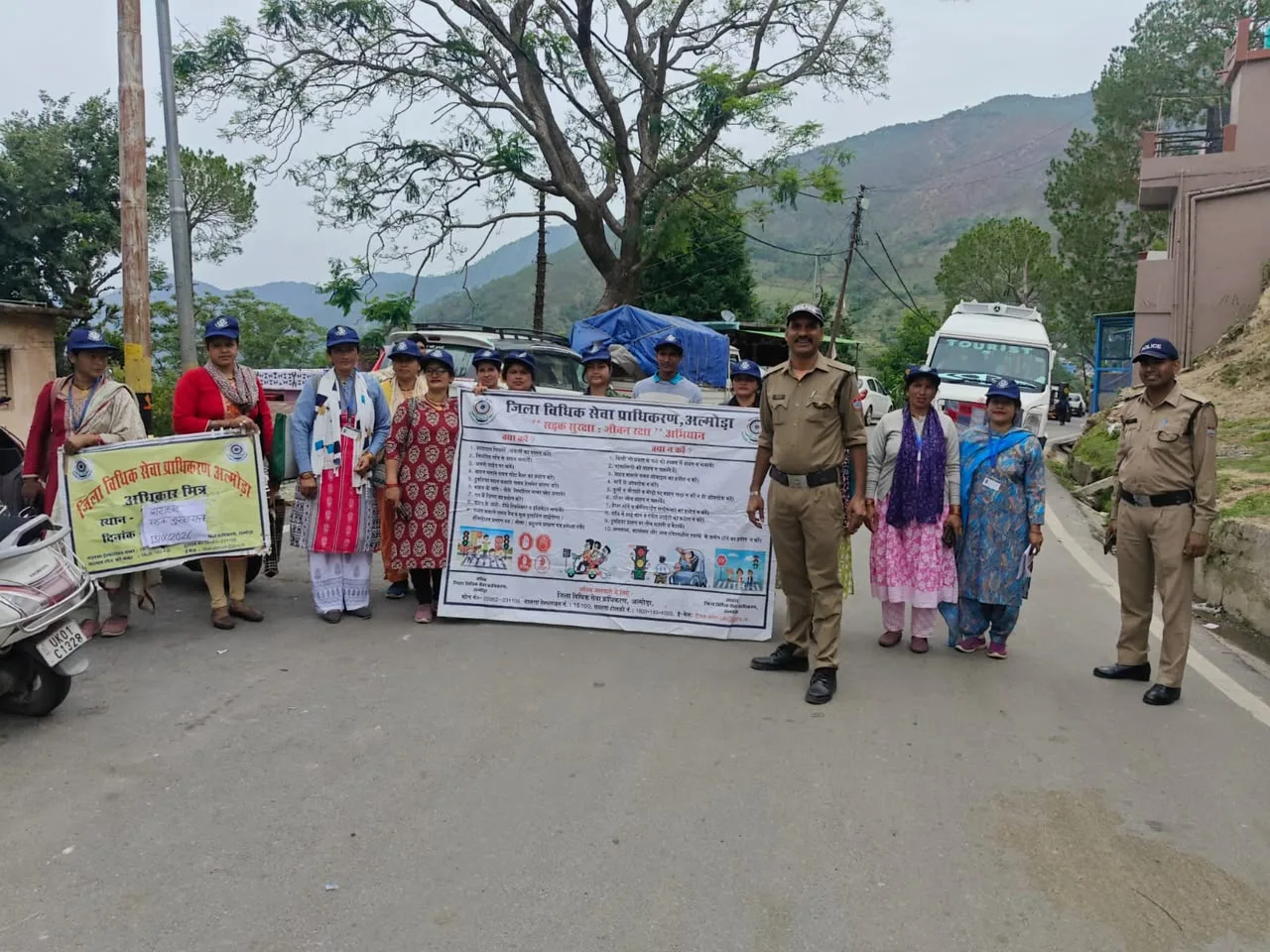 द्वाराहाट पुलिस का बड़ा जागरूकता अभियान, सड़क से साइबर सुरक्षा तक दिया अहम संदेश