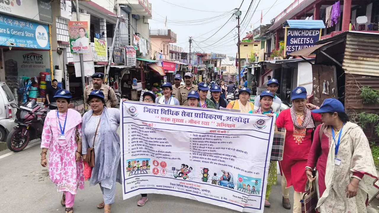द्वाराहाट पुलिस का बड़ा जागरूकता अभियान, सड़क से साइबर सुरक्षा तक दिया अहम संदेश
