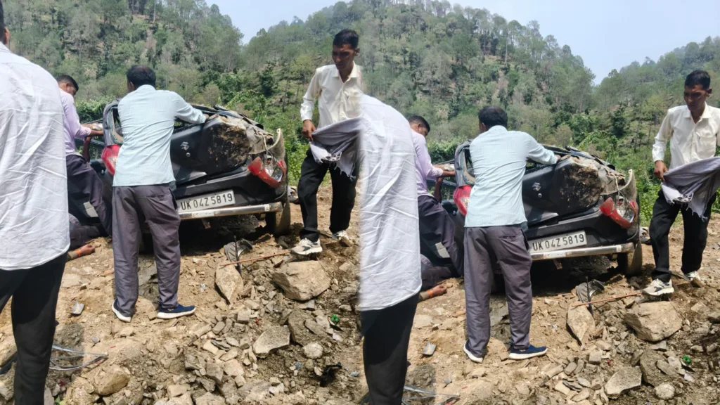 अल्मोड़ा में बड़ा सड़क हादसा, 25 फीट गहरी खाई में गिरी कार, 4 की मौत